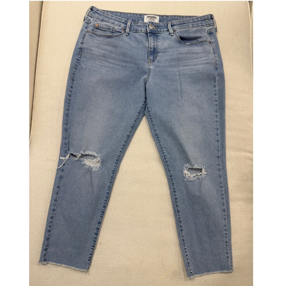 Denizen Levi's Boyfriend Jeans Womens 14 Light Wash Distressed Raw Hem Excellent